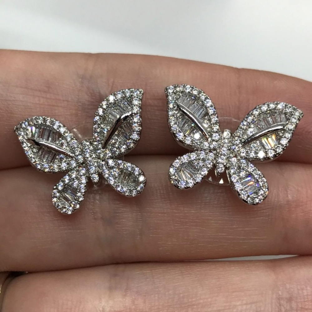 Amazing Butterfly Stud Crystal Earrings - Picture 2 of 5